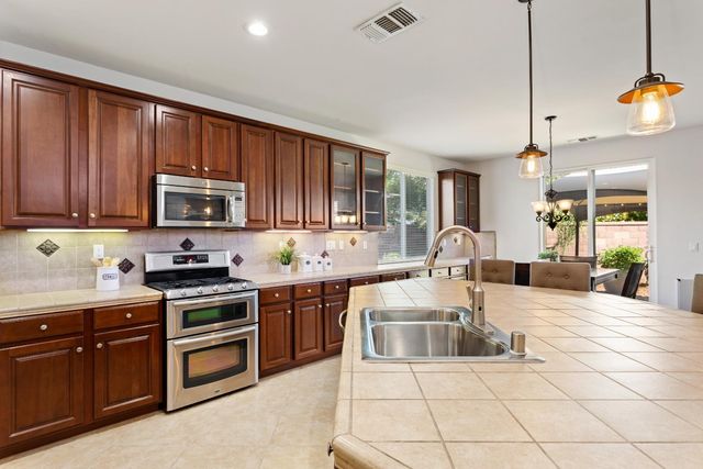 12088 Runswick Ct, Rancho Cordova, CA 95742