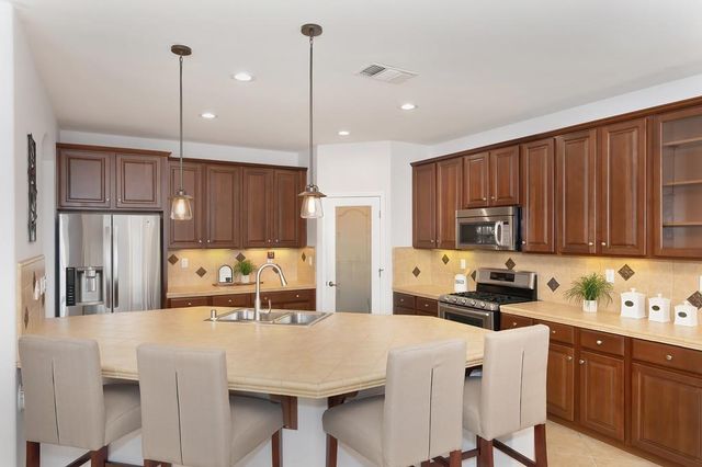 12088 Runswick Ct, Rancho Cordova, CA 95742