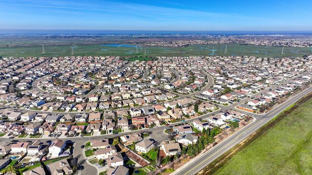 12088 Runswick Ct, Rancho Cordova, CA 95742