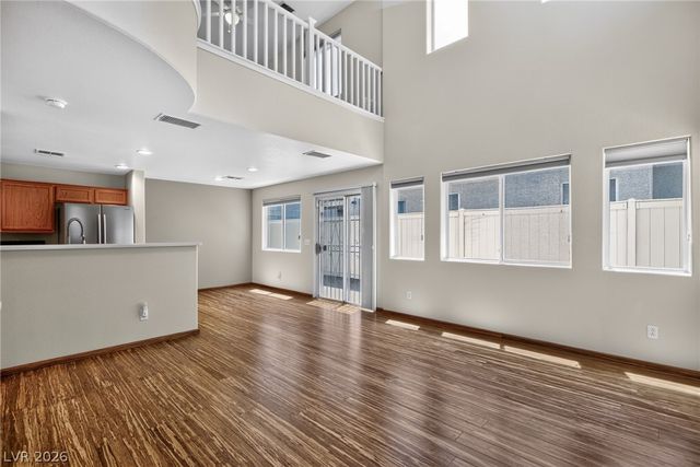 10566 Corte Sierra Street, Las Vegas, NV 89183