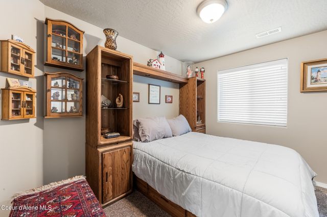 6255 W Harmony ST, Rathdrum, ID 83858