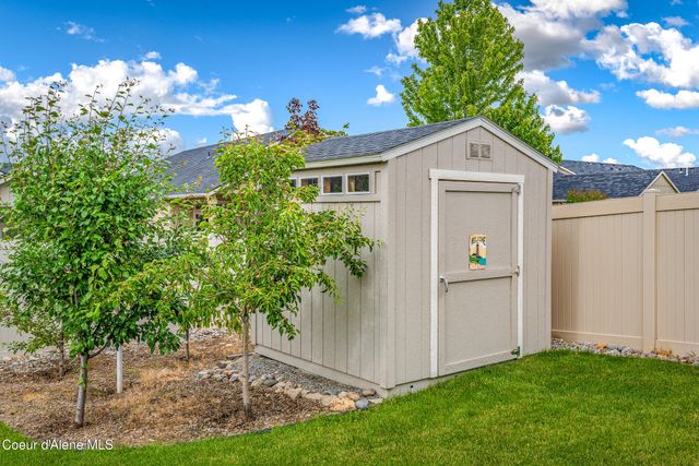 6255 W Harmony ST, Rathdrum, ID 83858
