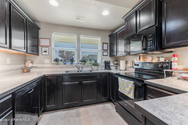 6255 W Harmony ST, Rathdrum, ID 83858
