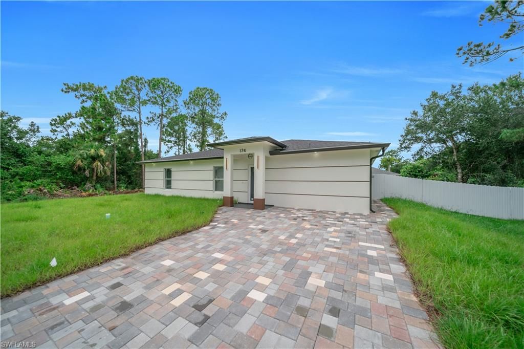 174 Blakely AVE S, LEHIGH ACRES, FL 33974 — photo 4