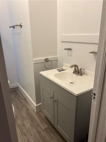 112 Main Street B, Portland Boro, PA 18042