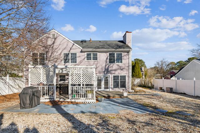 107 Spruce Circle N, Barnegat, NJ 08005