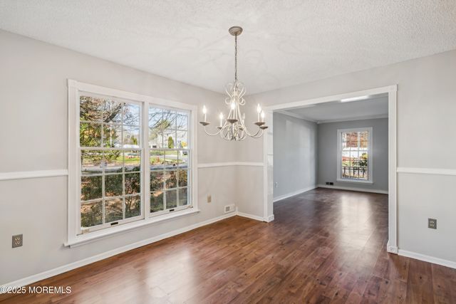 107 Spruce Circle N, Barnegat, NJ 08005