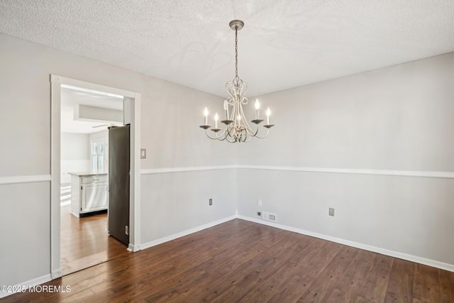 107 Spruce Circle N, Barnegat, NJ 08005