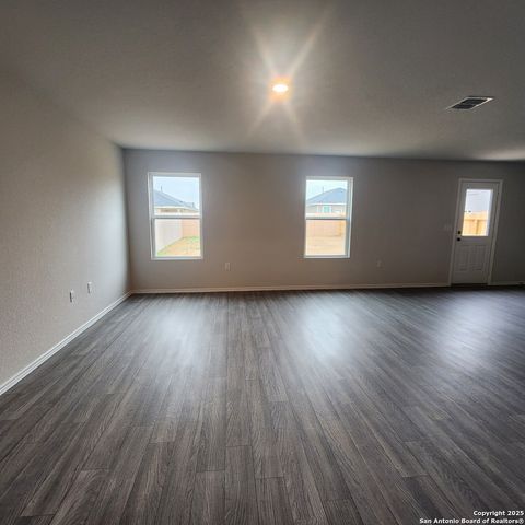 12911 Lorena Ochoa, San Antonio, TX 78221