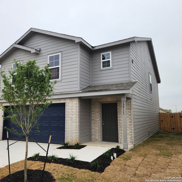 12911 Lorena Ochoa, San Antonio, TX 78221