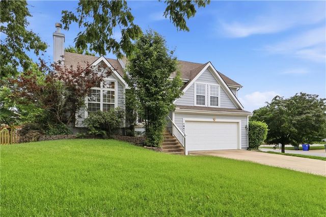 16412 W 157th Terrace, Olathe, KS 66062