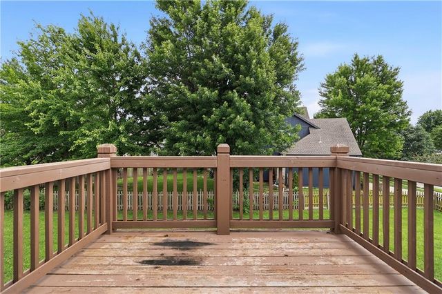 16412 W 157th Terrace, Olathe, KS 66062