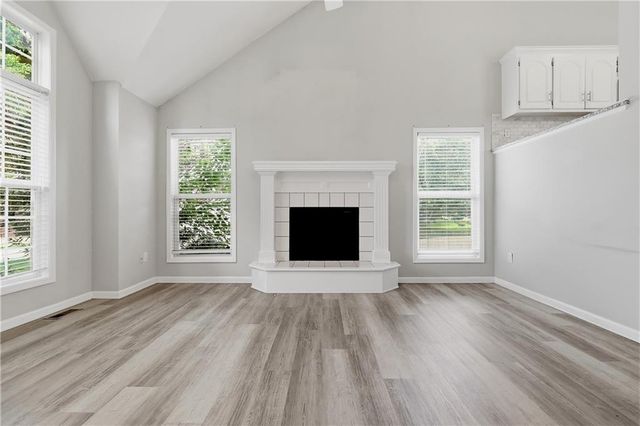 16412 W 157th Terrace, Olathe, KS 66062