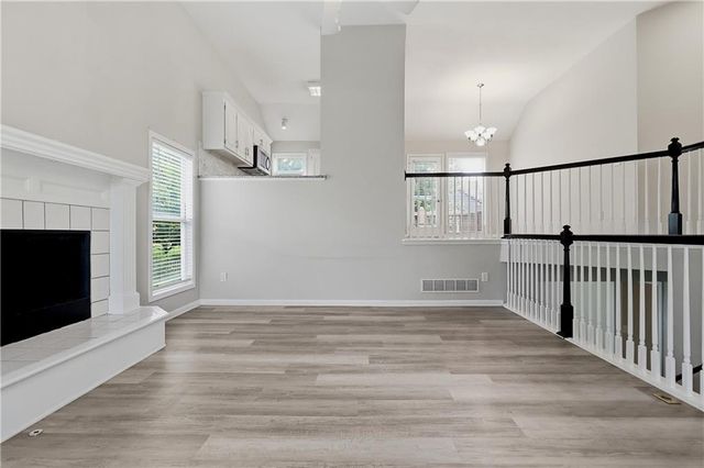 16412 W 157th Terrace, Olathe, KS 66062