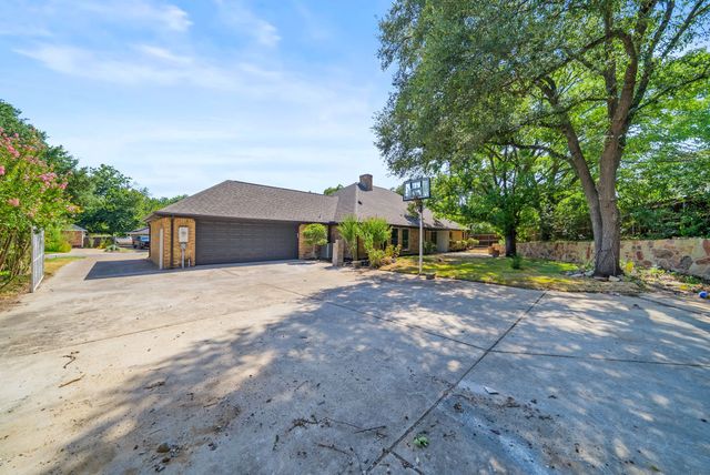 6812 Battle Creek Road, Fort Worth, TX 76116