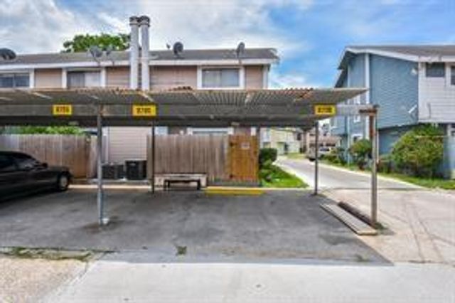 8405 Wilcrest Drive 2700, Houston, TX 77072