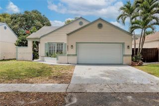 8651 SW 12th Street, Pembroke Pines, FL 33025