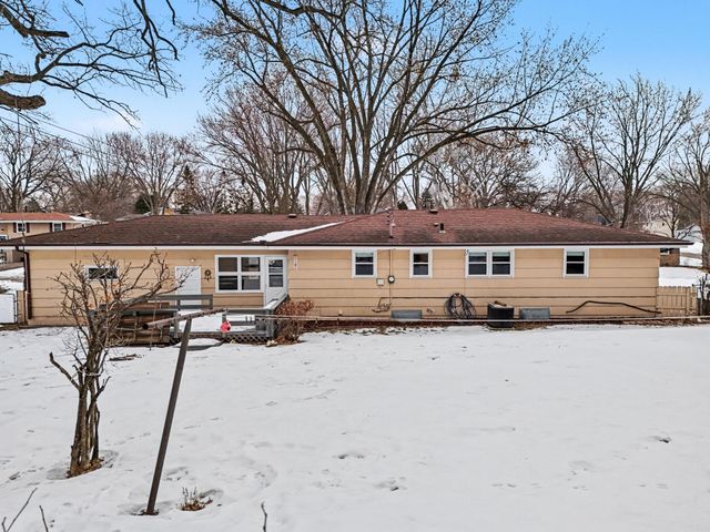 5905 Independence Avenue N, New Hope, MN 55428