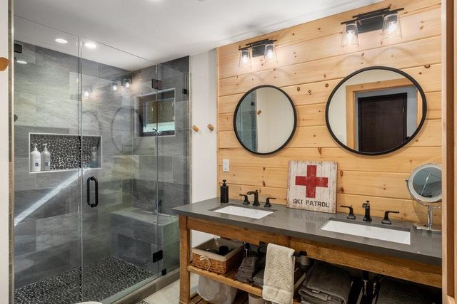 5659 Rhodesia Road, Carnelian Bay, CA 96140