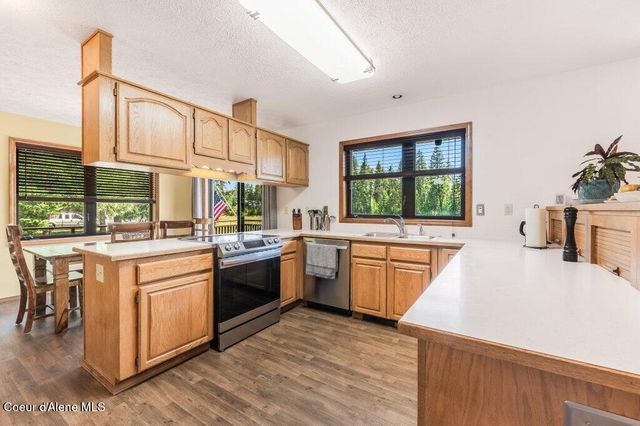 634 Skyhawk Dr, Spirit Lake, ID 83869