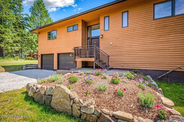 634 Skyhawk Dr, Spirit Lake, ID 83869