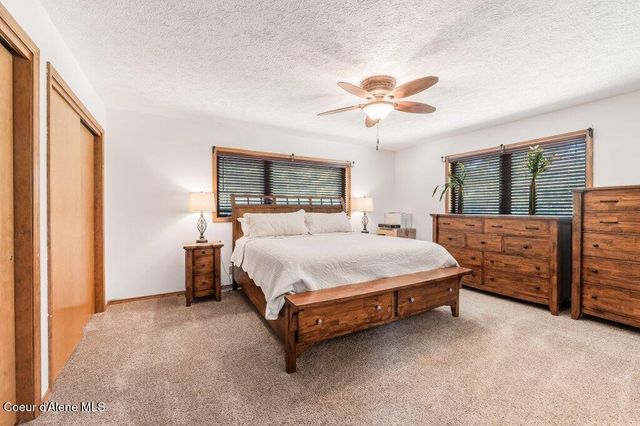634 Skyhawk Dr, Spirit Lake, ID 83869