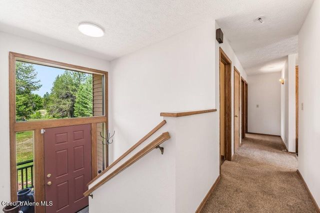 634 Skyhawk Dr, Spirit Lake, ID 83869