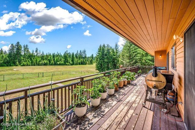 634 Skyhawk Dr, Spirit Lake, ID 83869