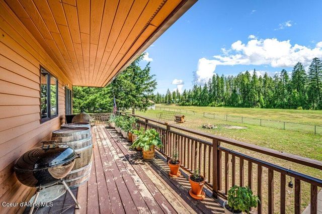 634 Skyhawk Dr, Spirit Lake, ID 83869