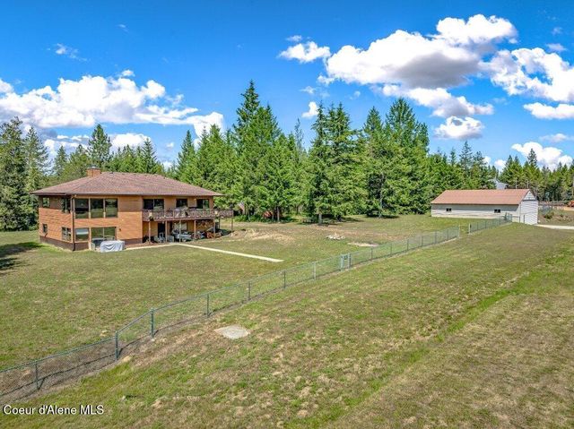 634 Skyhawk Dr, Spirit Lake, ID 83869