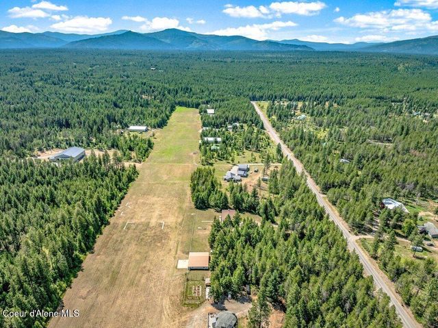 634 Skyhawk Dr, Spirit Lake, ID 83869