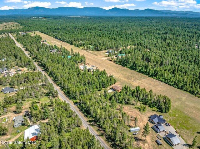 634 Skyhawk Dr, Spirit Lake, ID 83869
