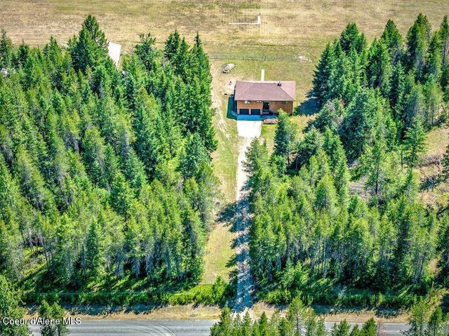 634 Skyhawk Dr, Spirit Lake, ID 83869