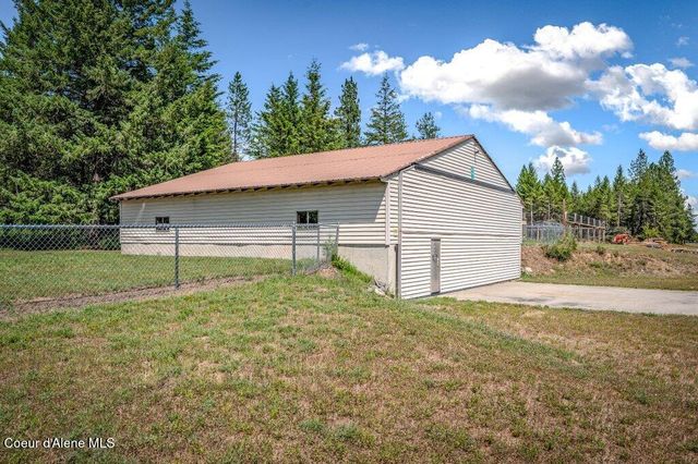 634 Skyhawk Dr, Spirit Lake, ID 83869