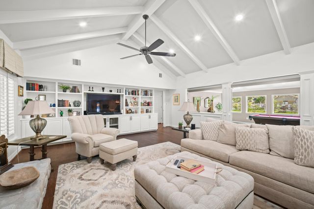 822 Surrey Lane, Simonton, TX 77485