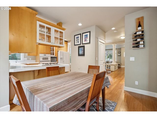 16173 Sw BRAY Ln, Portland, OR 97224