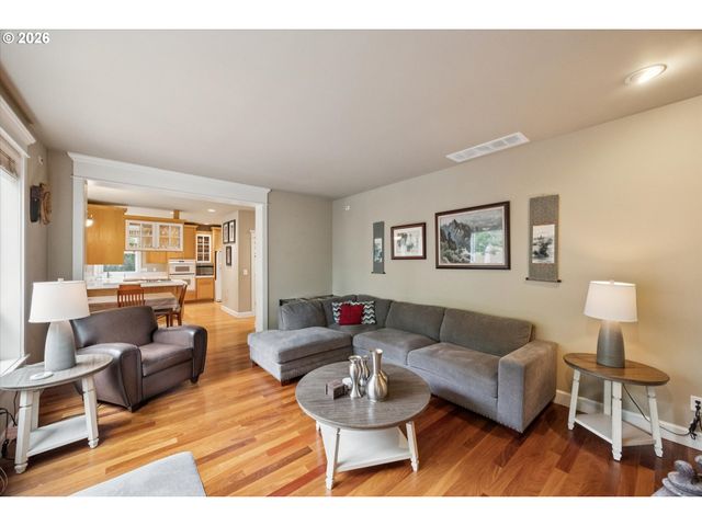 16173 Sw BRAY Ln, Portland, OR 97224