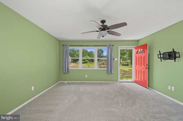 203 FOX LN, Williamstown, NJ 08094