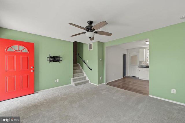 203 FOX LN, Williamstown, NJ 08094