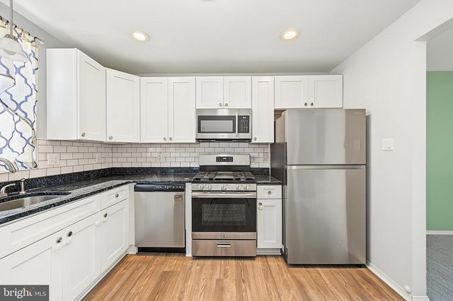 203 FOX LN, Williamstown, NJ 08094