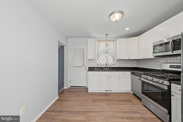 203 FOX LN, Williamstown, NJ 08094