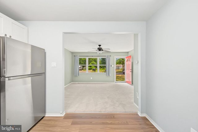 203 FOX LN, Williamstown, NJ 08094