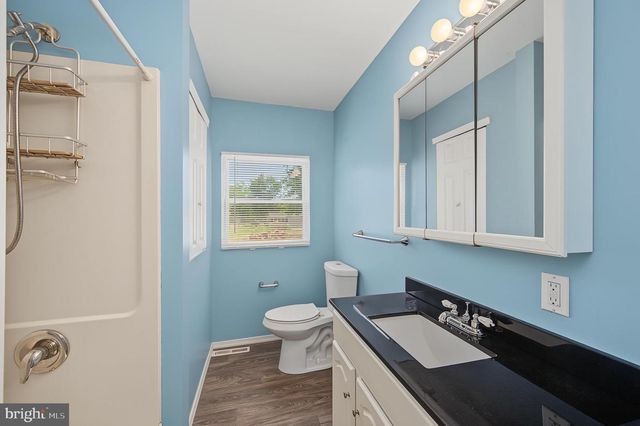 203 FOX LN, Williamstown, NJ 08094