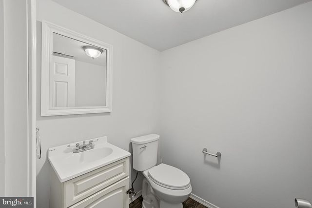 203 FOX LN, Williamstown, NJ 08094