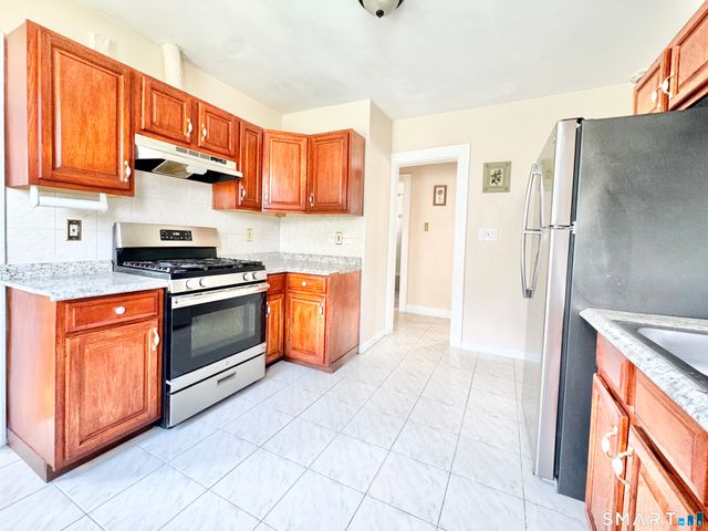 60 Westfield Avenue, Bridgeport, CT 06606
