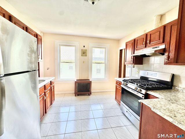 60 Westfield Avenue, Bridgeport, CT 06606