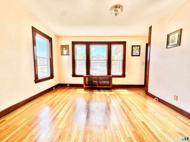 60 Westfield Avenue, Bridgeport, CT 06606