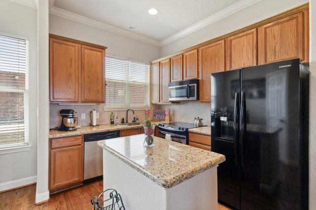 620 Cathedral Square, Beaumont, TX 77701