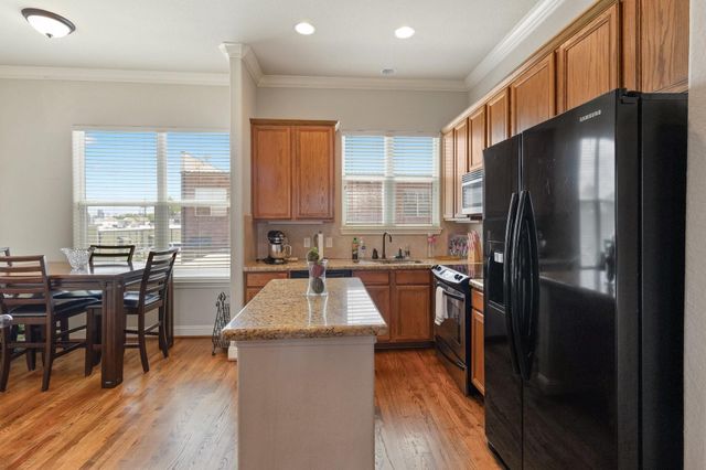 620 Cathedral Square, Beaumont, TX 77701