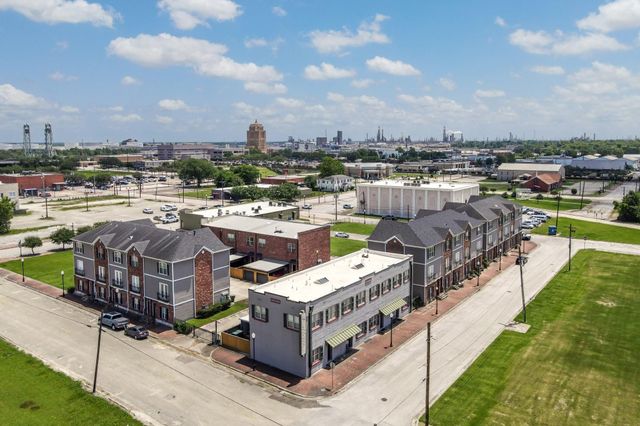 620 Cathedral Square, Beaumont, TX 77701